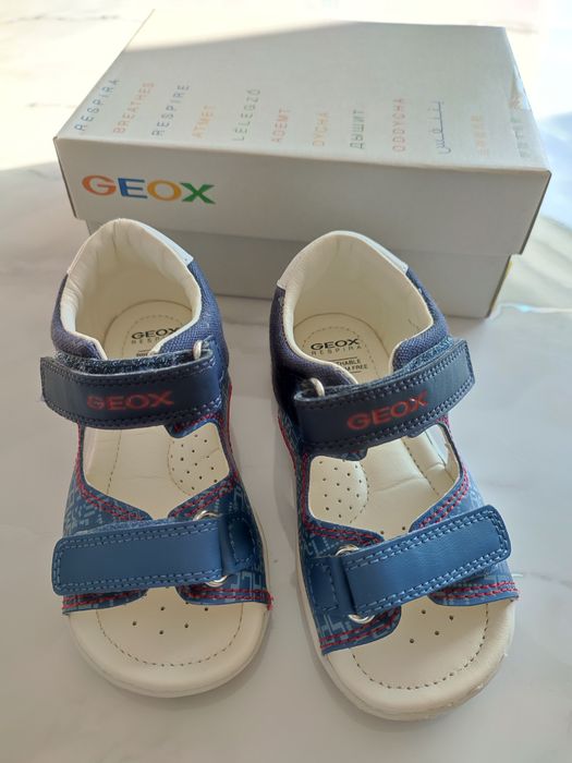 Нови детски сандали Geox