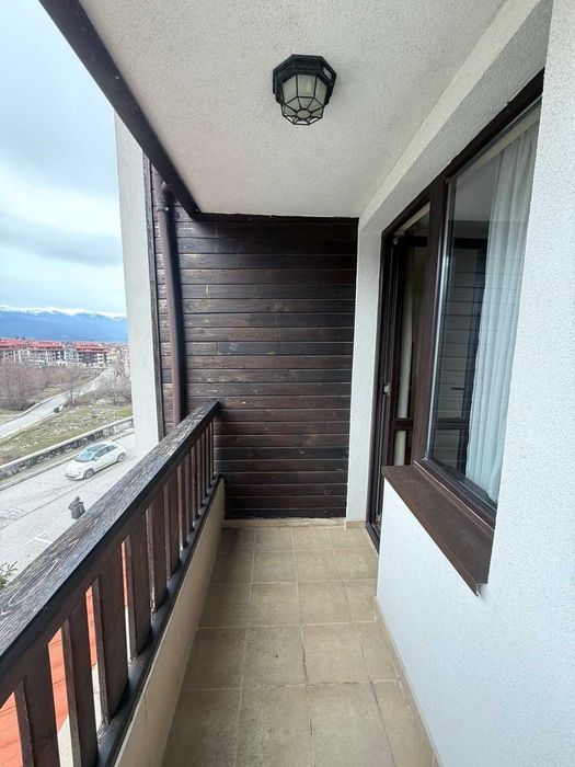 Стилен тристаен апартамент с панорамна гледка в Банско