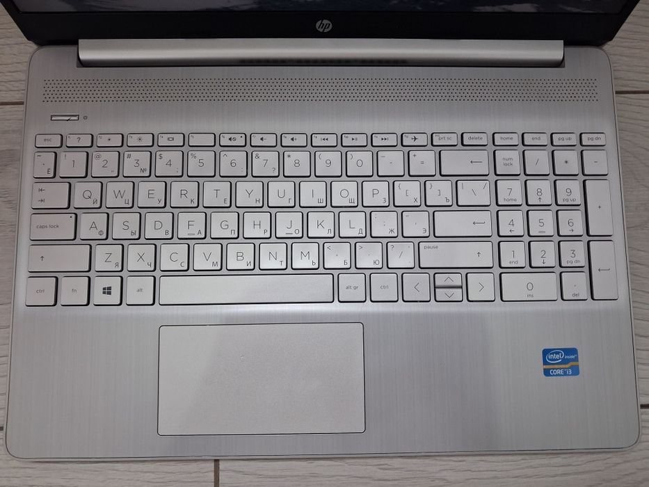 Ноутбук HP Core i3