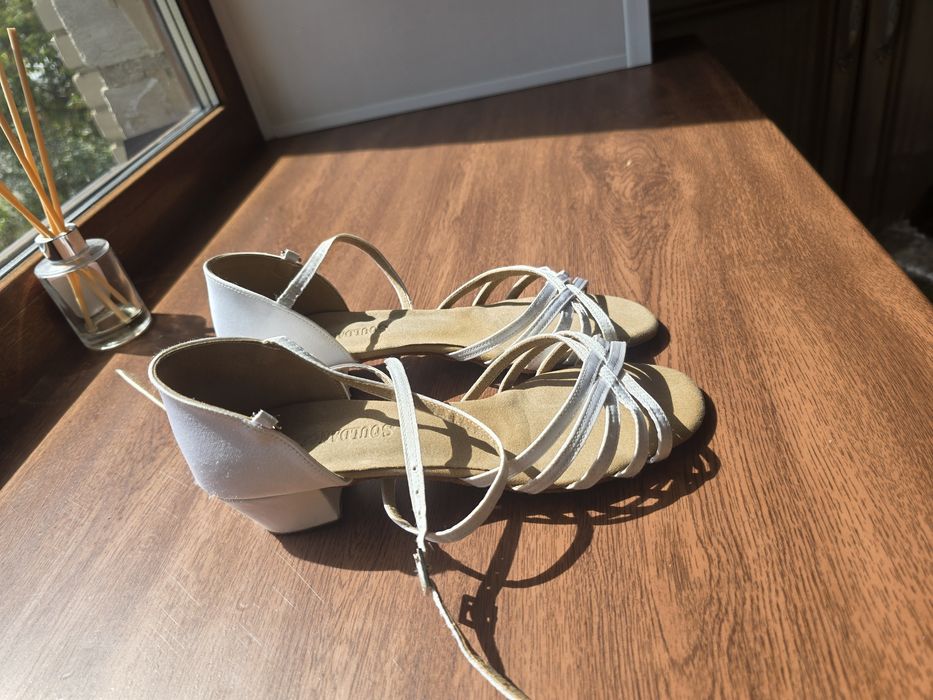 Продам танцевальные туфли