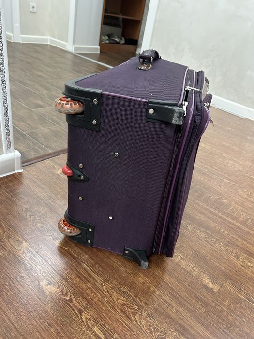 Дорожный чемодан