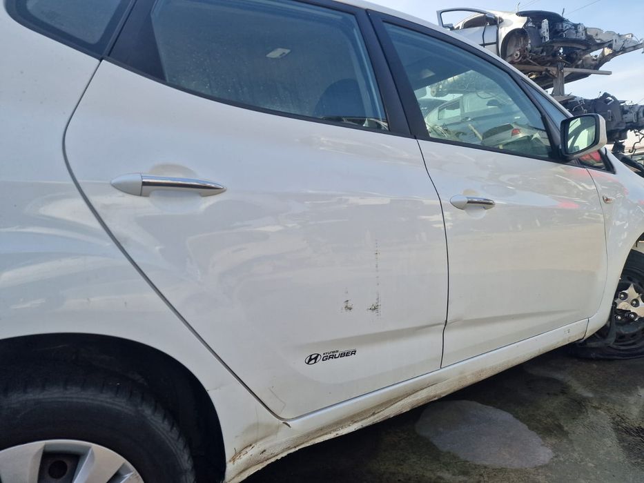 Dezmembram Hyundai ix20 2011 1.4 benzina G4FA