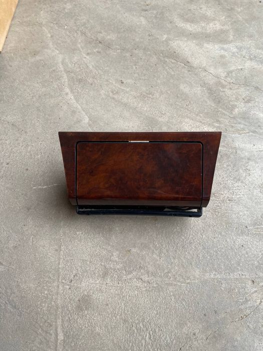 Дерево салона 124 мерс