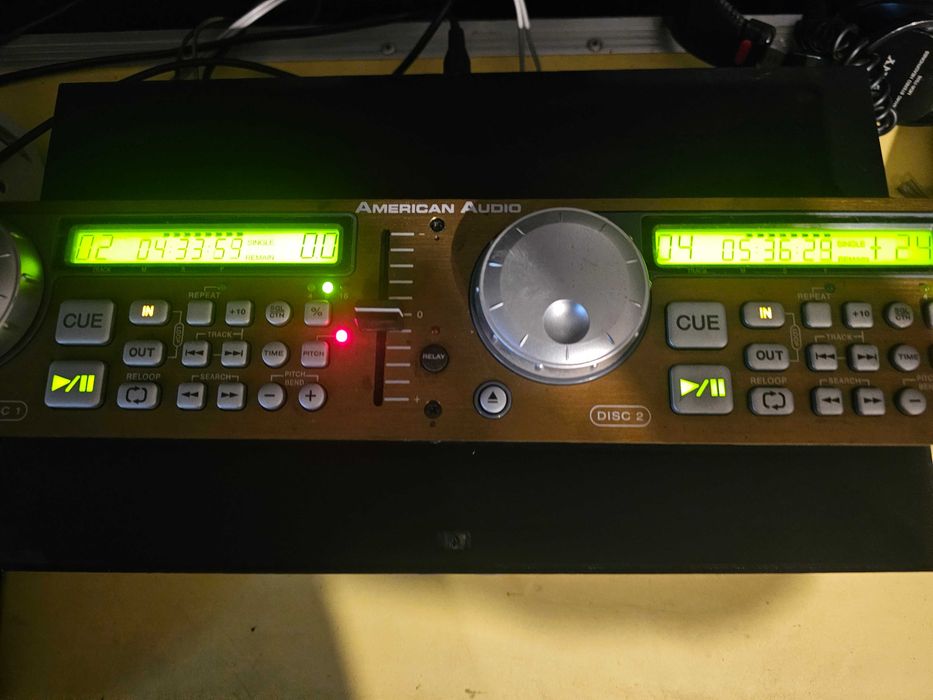 American audio dcd pro 300 cd player DJ