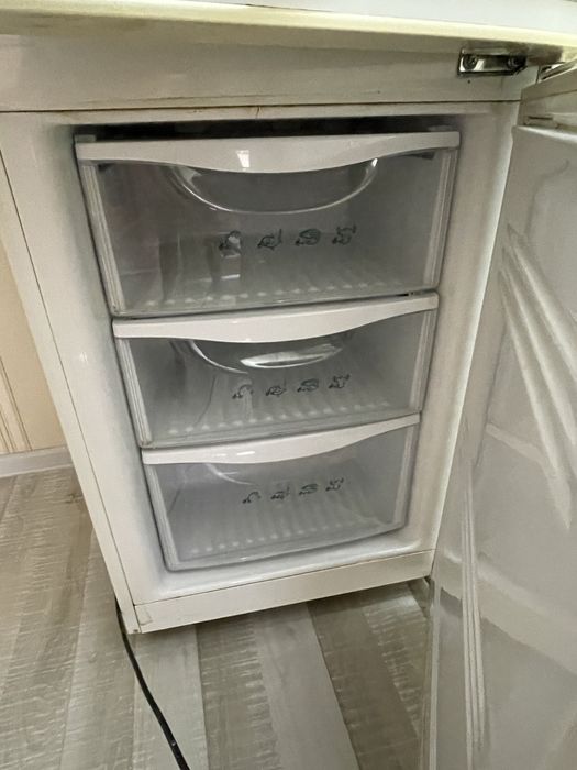 Продам холодильк б/у, самовывоз