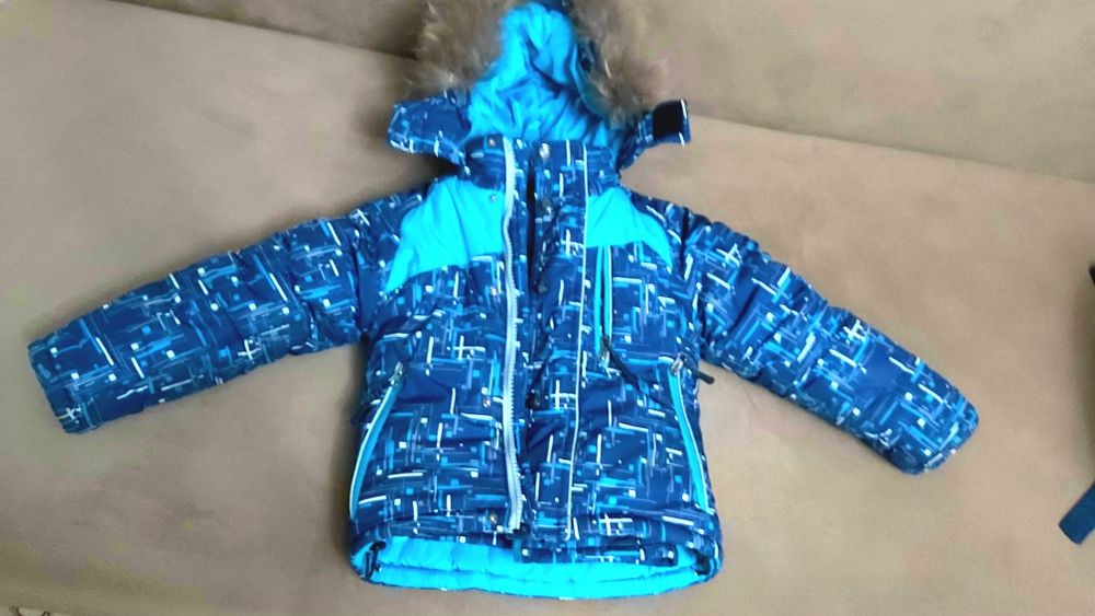 Продам зимний комбинезон для мальчика