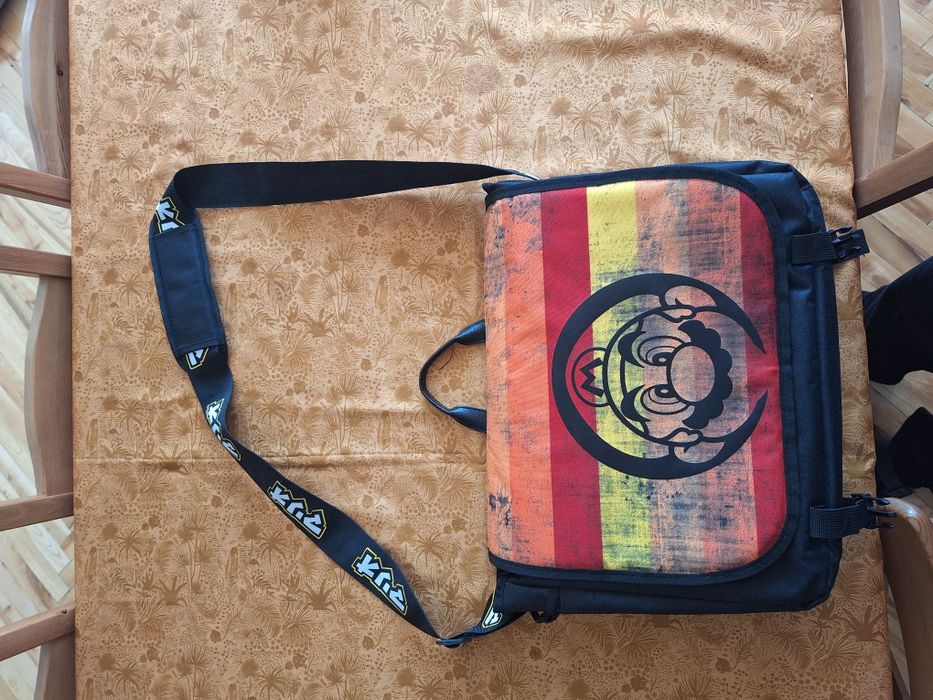 Оригинална лаптоп чанта