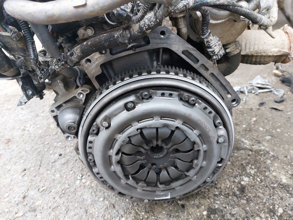 Ambreiaj Duster 1.5 4x4 Kit ambreiaj duster rulaj mic 4wd set complet