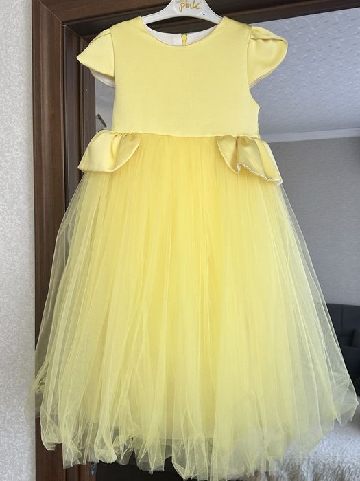 Продается платье , в отличном состоянии, 6 лет