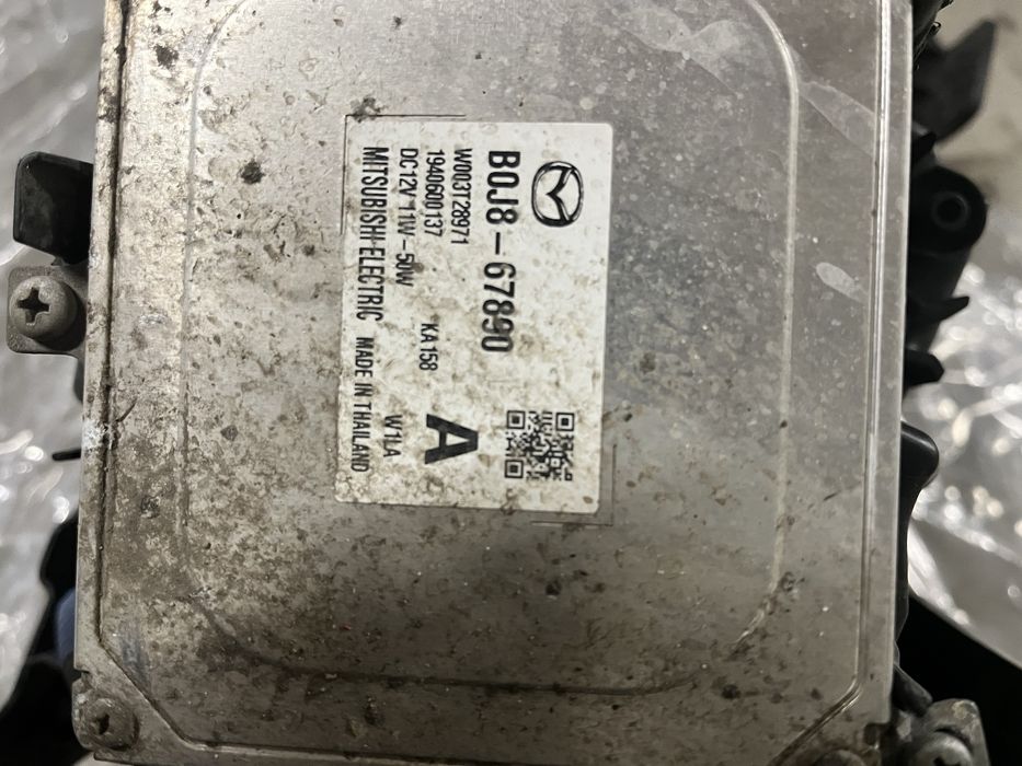 Far dreapta Mazda 3/2019 original pt piese sau verificare