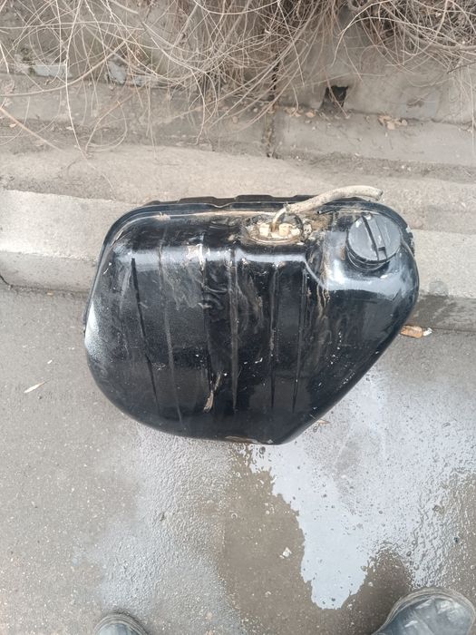 Бензобак на жигули классику Ваз