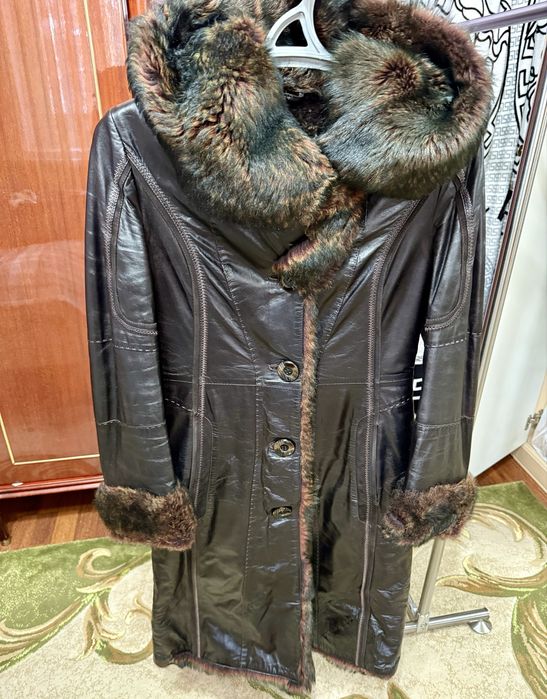 Продам женскую дубленку