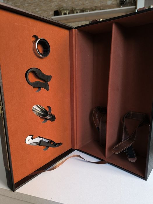 Луксозна подаръчна кутия за вино! Перфектен подарък