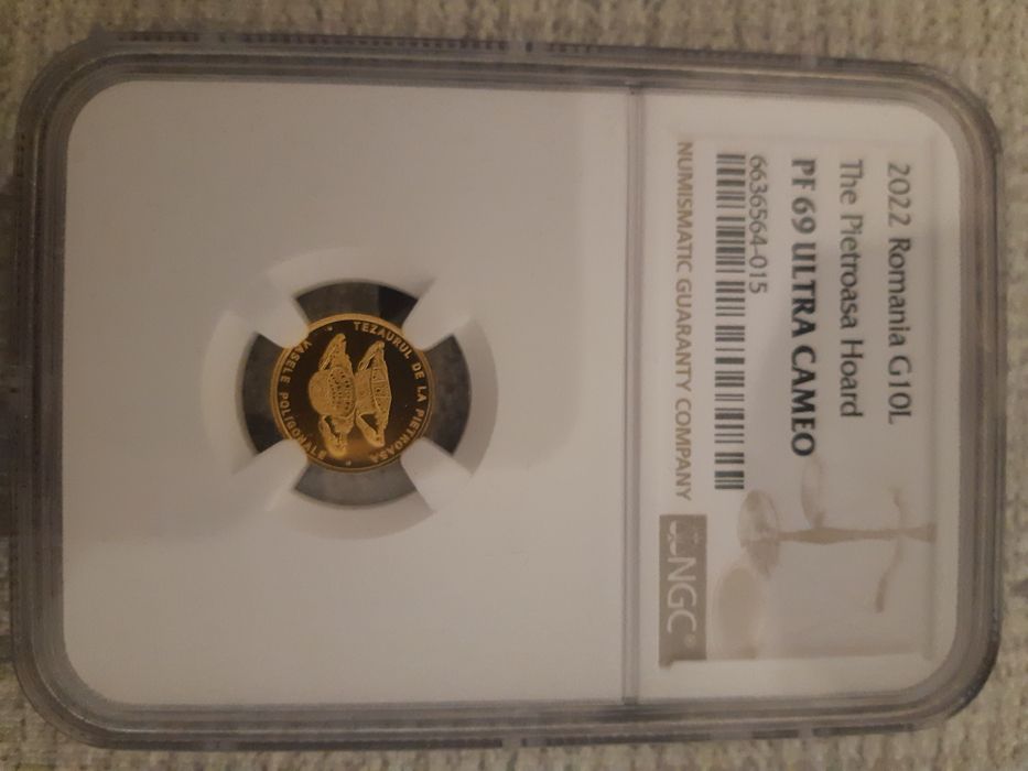 Moneda aur BNR, 10 lei Tezaurul de la Pietroasa, vasele poligonale