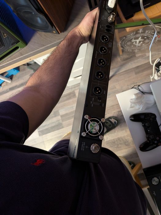 Receptor wireless profesional pentru microfoane, modelul MIPRO ACT-747