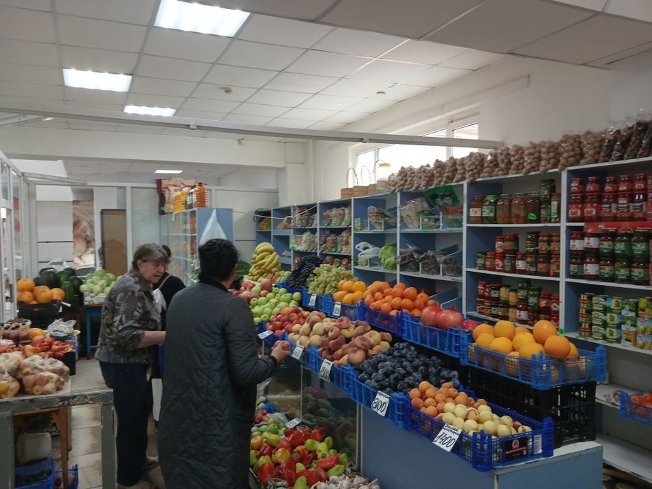 Продам действующий отдел овощной