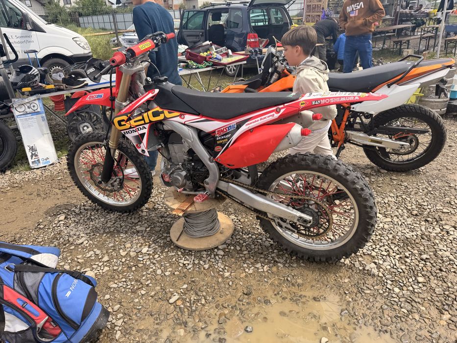 Cross 450 Honda.
