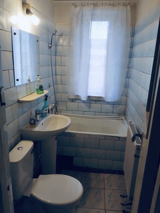Inchiriez apartament cu 2 camere
