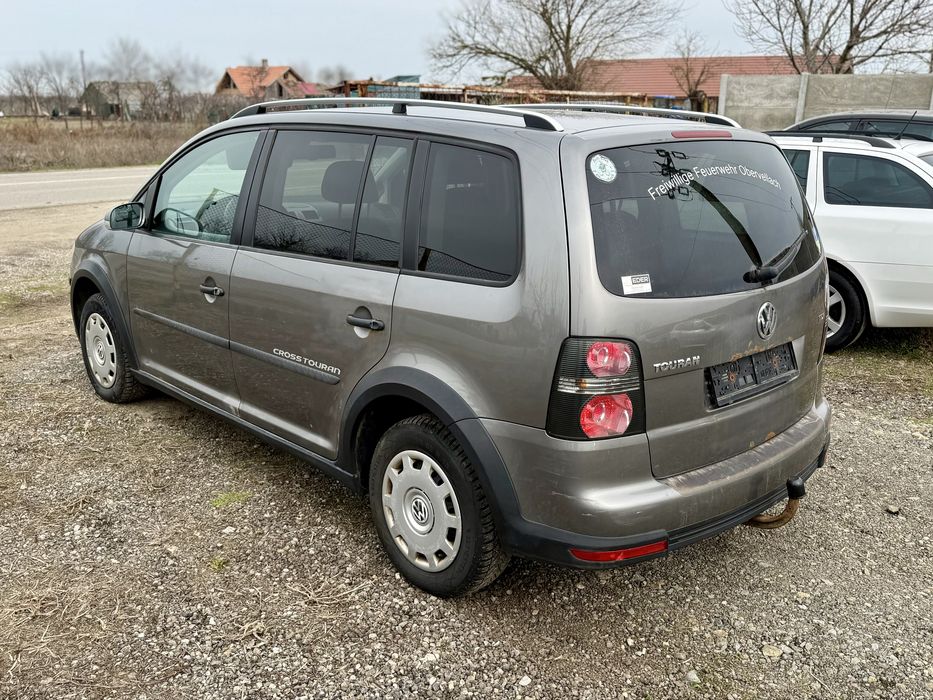 Vw Touran Cross 1.9 Tdi automat DSG