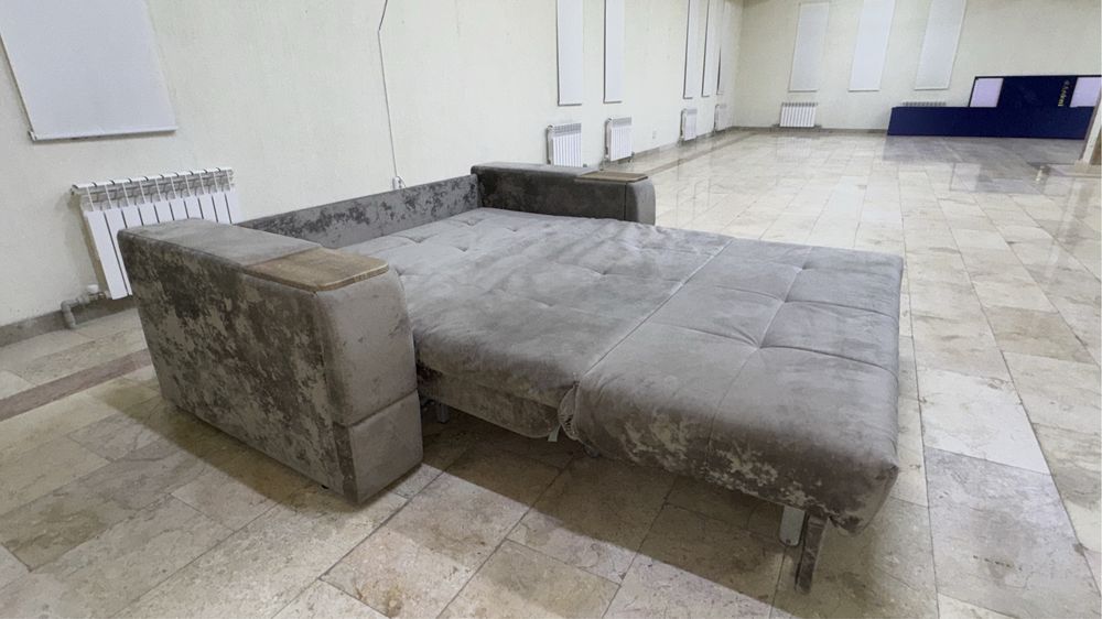 Б/у диван в хорошем состоянии