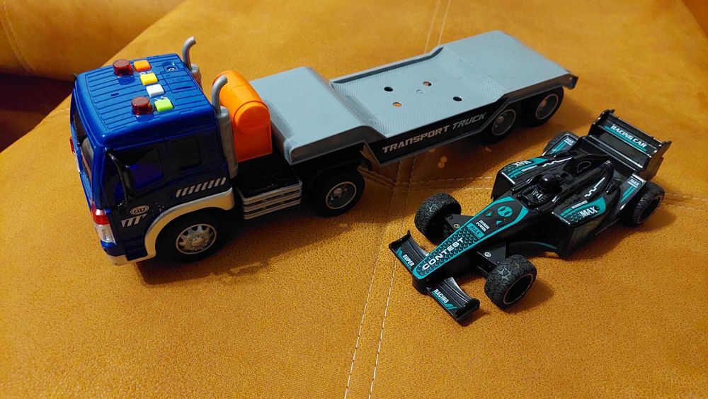 Camion Formula 1 cu trailer si monopost