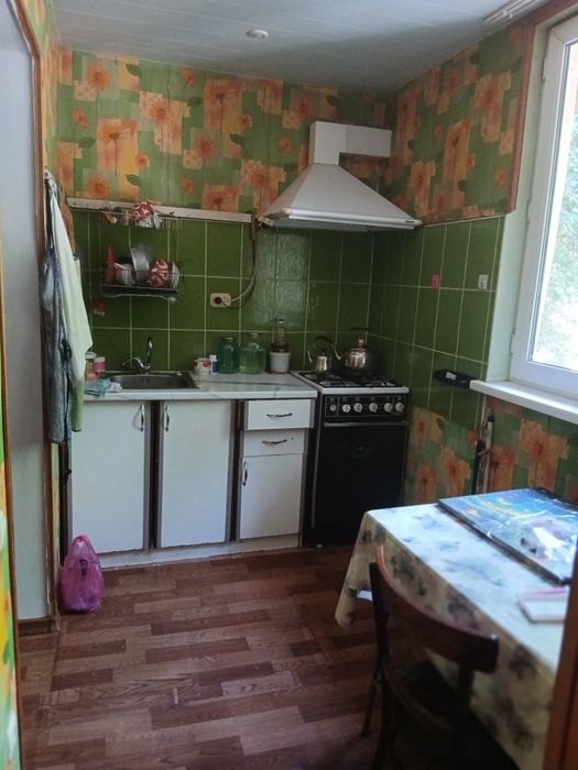 Продаётся 3-комнатная квартира от собственника.

2 этаж 4-этаж