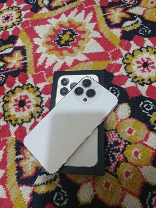 Продаю iphone 13 pro аккумулятор 100