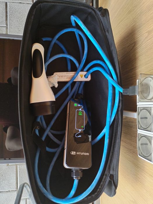 Incarcator auto domestic 220v ac, 12A, Kia, Hyundai, Mercedes, bmw