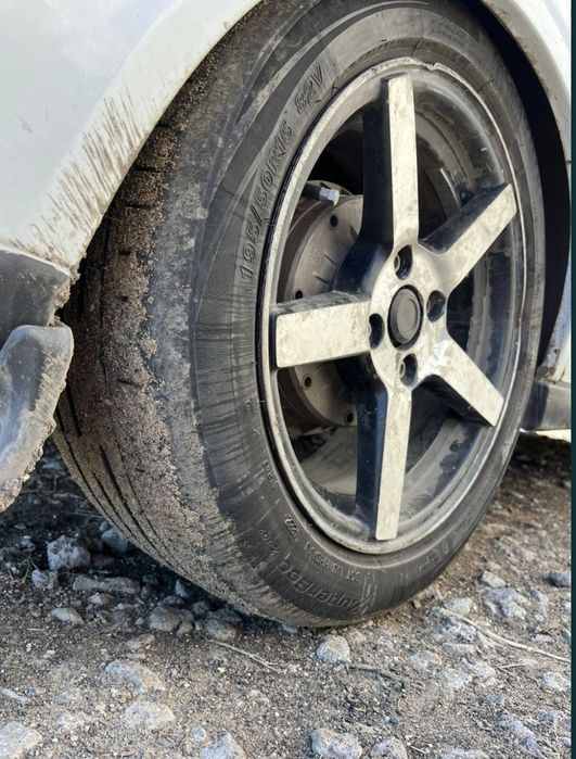 Продам комплект легкосплавных дисков