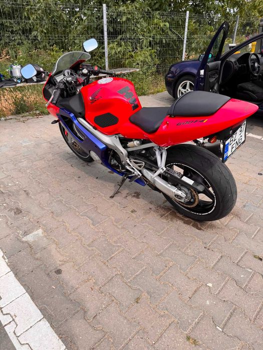 Vand Honda CBR f4i