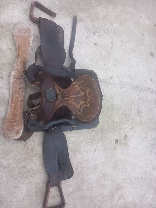 Vând sea de călarie