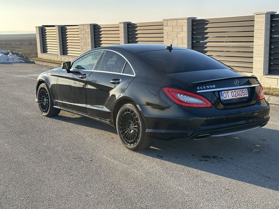 Mercedes-Benz CLS 550 V8