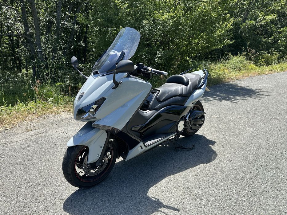 Yamaha t max 530