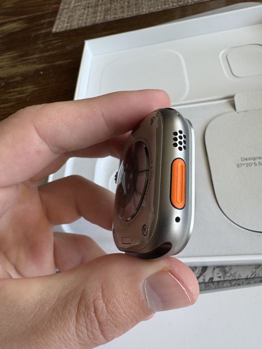 Apple Watch Ultra 49mm Titanium