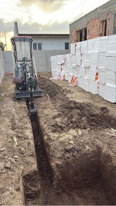 Inchiriere miniexcavator 1.2T cu manipulator