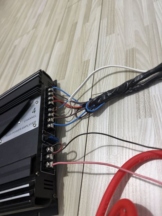 Усилвател със захранвене