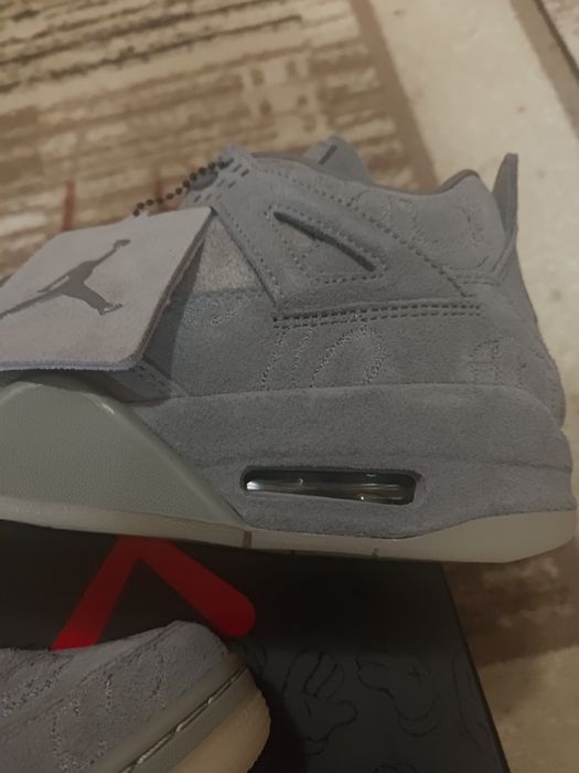 KAWS x Air Jordan 4 Retro Cool Grey