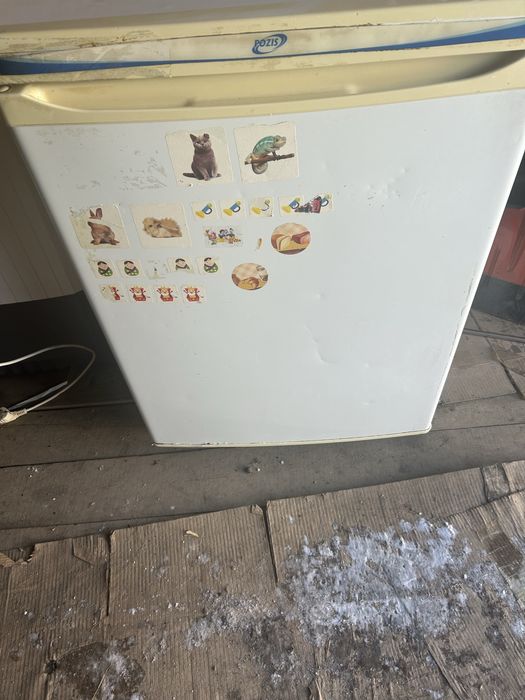 Продам б у холодильникPolis