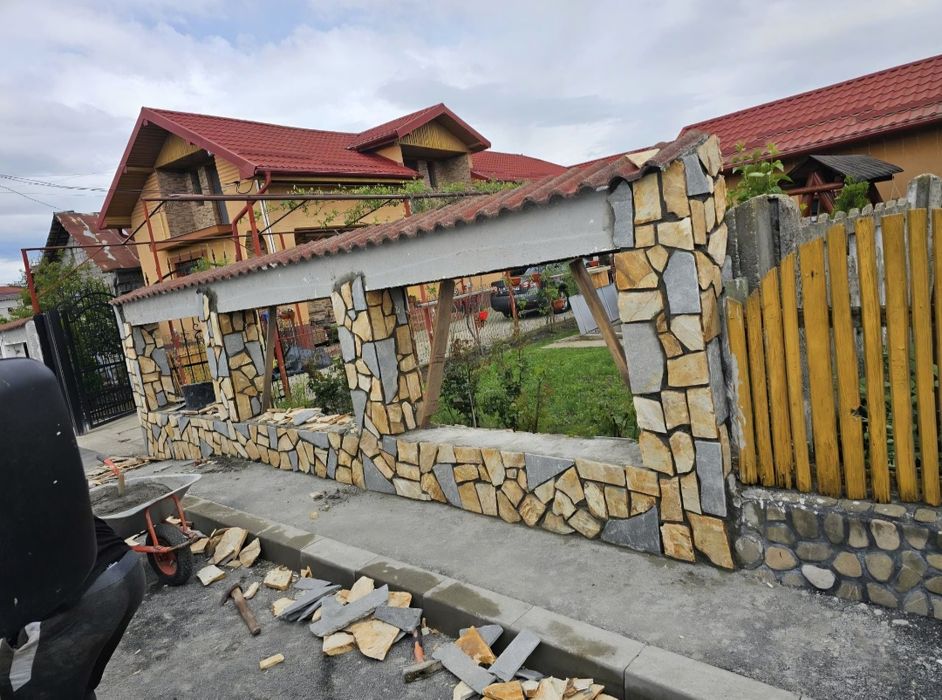 Vând piatră naturală de munte poligonală și montez