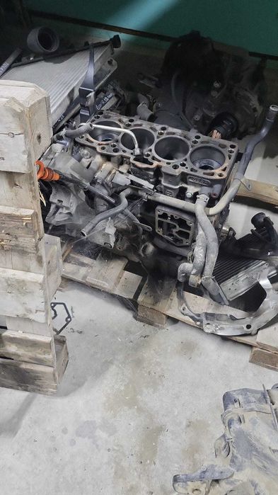 Bloc motor complet Volkswagen Passat B6 2.0 TDI  cod: BKP