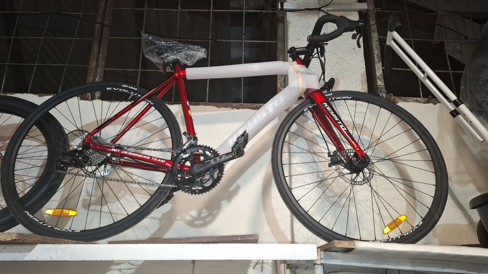 Шоссейный велосипед кеусто 28