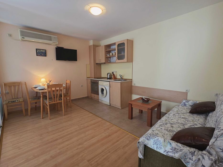 Продава се Тристаен апартамент в к.к. Слънчев бряг - 64 кв.м за 1249 €/кв.м - Снимка #2