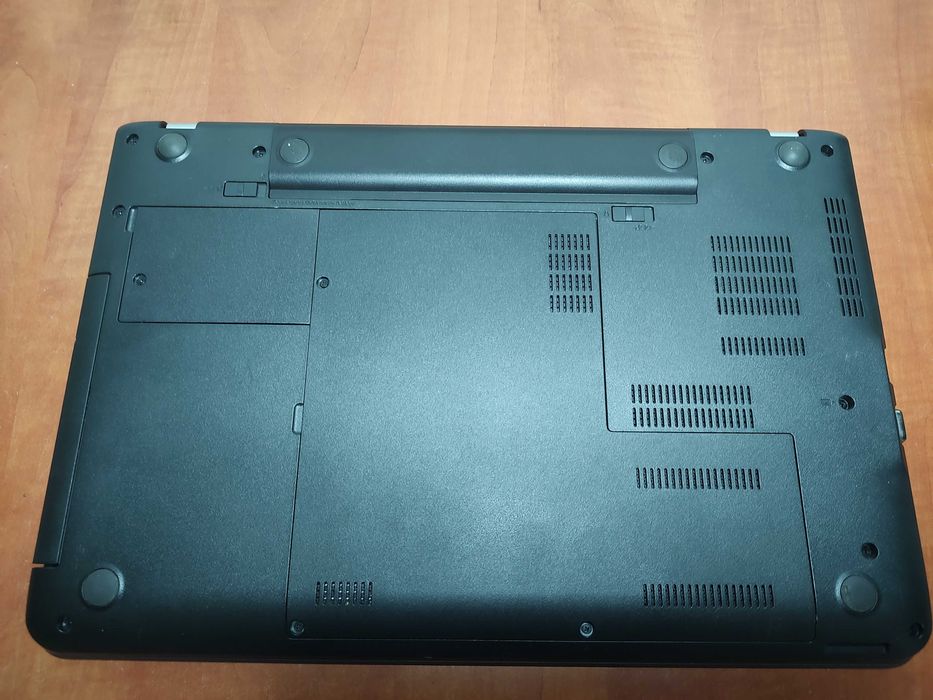 Laptop Lenovo ThinkPad E550 i5-5200U 2.20GHz Broadwell 15.6" 8GB 500GB