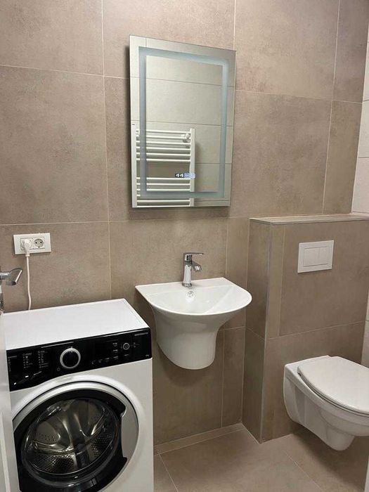 De inchiriat - apartament 3 camere West Residence