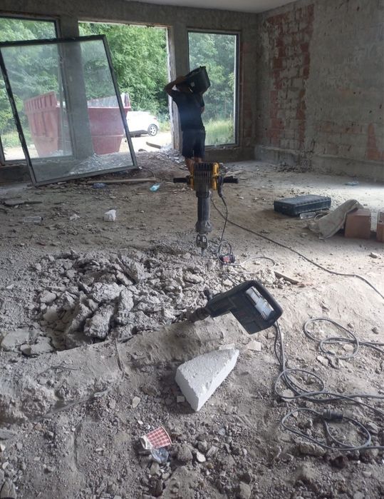 Demolari spart pereti gresie faianta decopertari