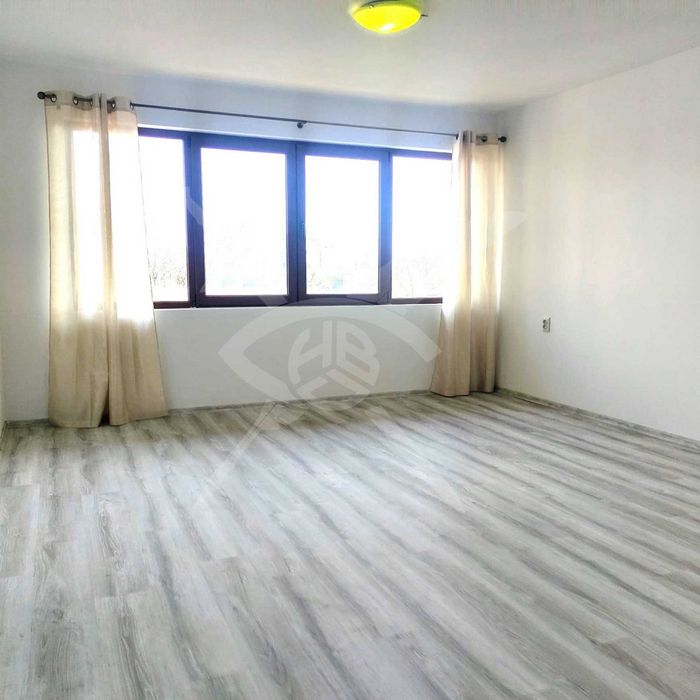 Продава се Къща в с. Царичино, Област Добрич - 270 кв.м за 626 €/кв.м - Снимка #13