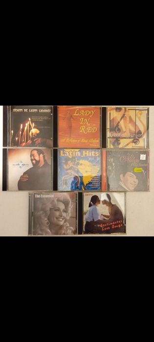 Vand loturi casete si cd uri cu manele populara dance
