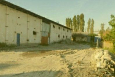 Продаётся 1 га производственная база.