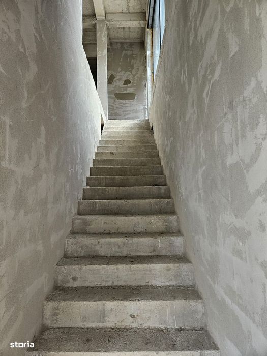 Casa 4 camere ,3 bai , 2 gradini, parcari in Borhanci