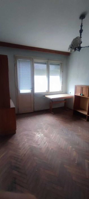 Продава 3-СТАЕН с маза и таван, град Добрич, Свети Георги